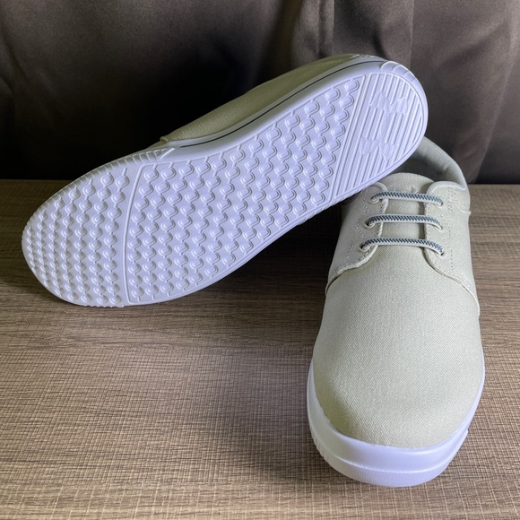 Under armour shoes - Picture 3 of 4